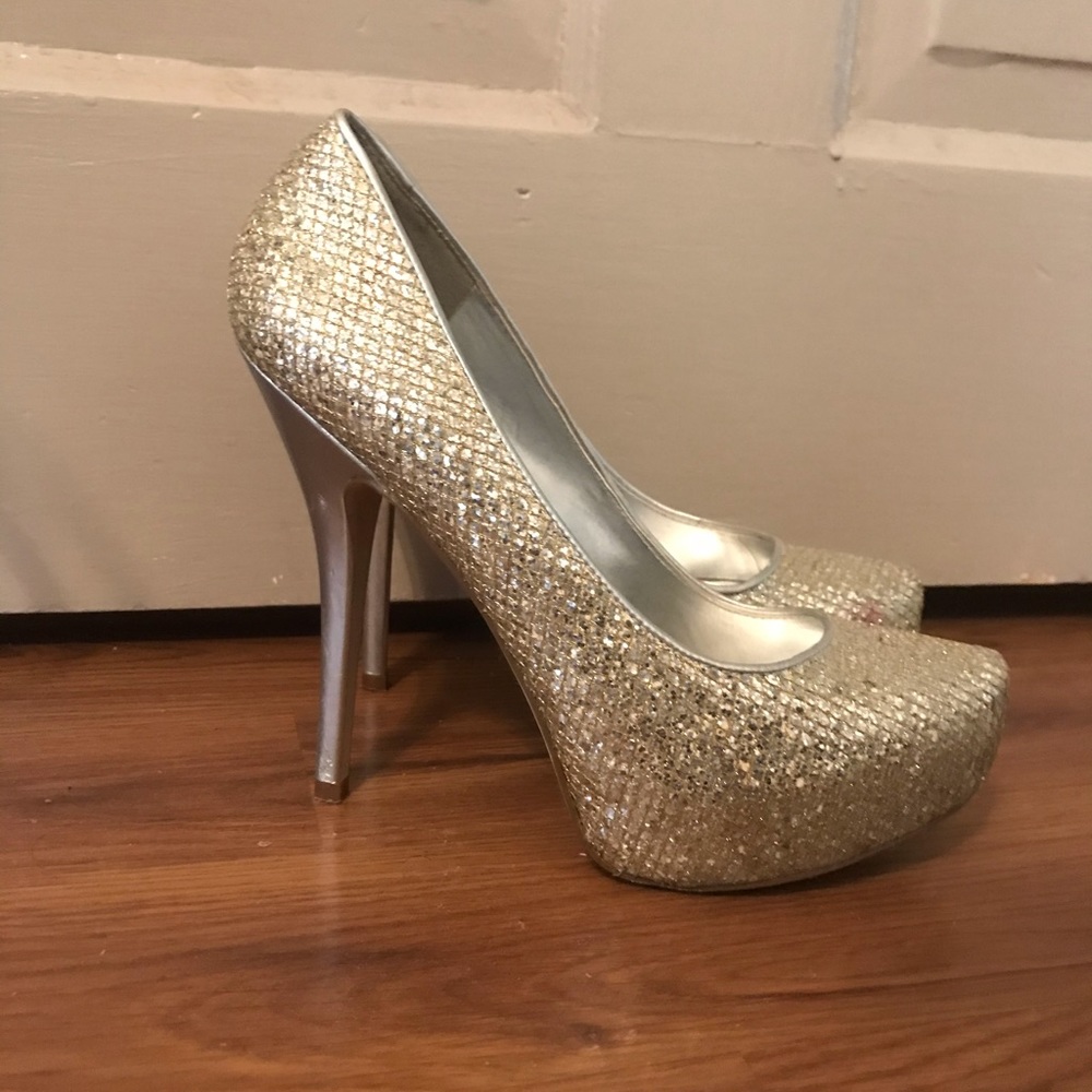 Aldo Metallic Pump